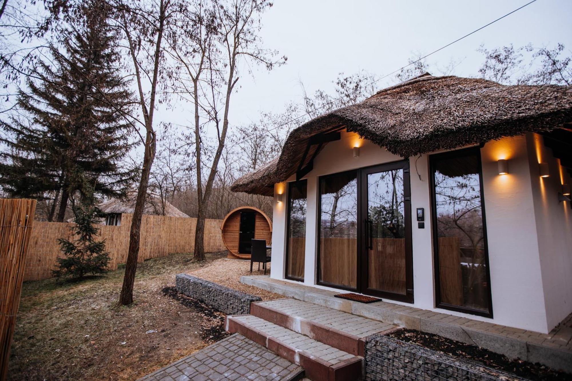 Tree House Relax Park Hotel Chişinău Eksteriør billede